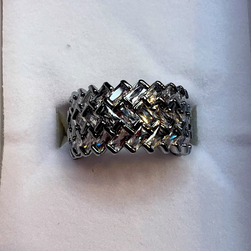 NWT- size 9 band
